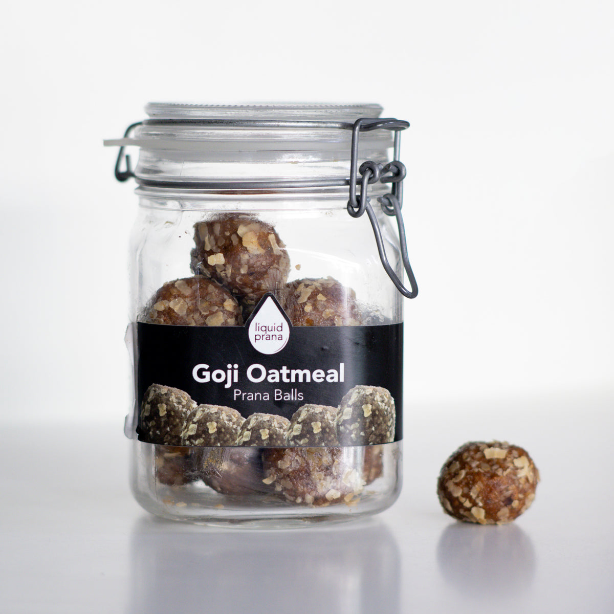 Goji Oatmeal Ball